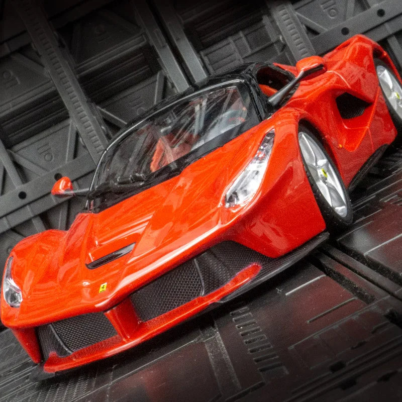 Ferrari Laferrari 1:24 Bburago