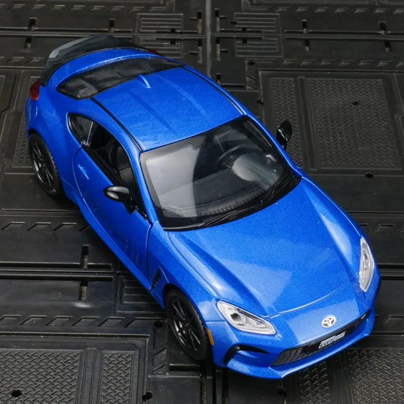 Toyota GR86 1:28