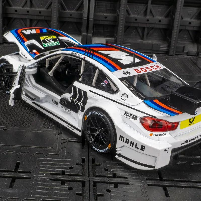 BMW M4 1:24