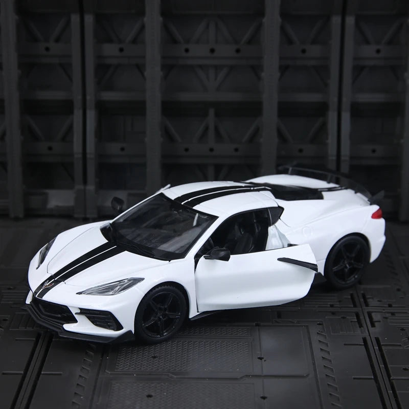 Chevrolet Corvette Stingray Coupe C8 1:24