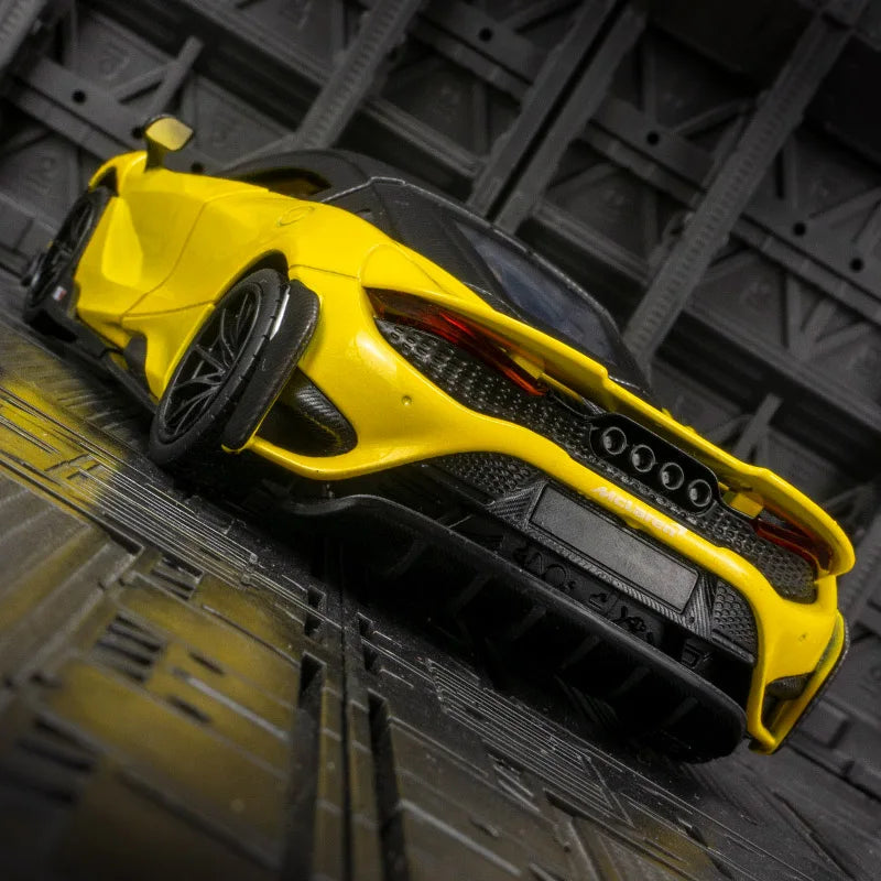 McLaren 765LT 1:24