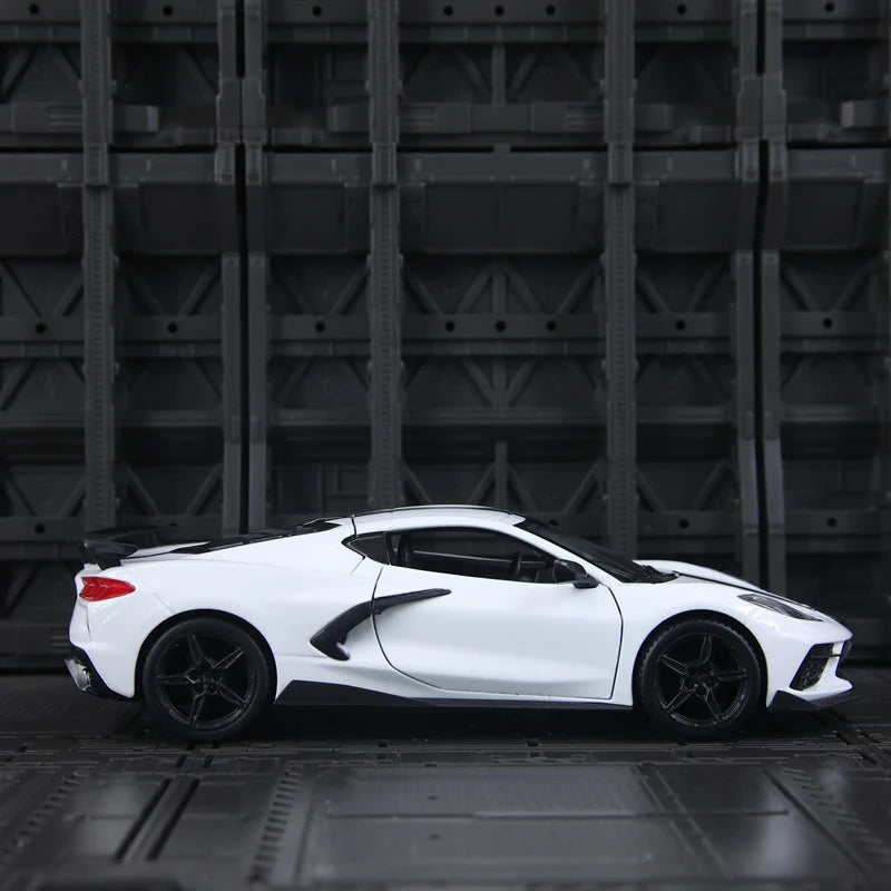 Chevrolet Corvette Stingray Coupe C8 1:24