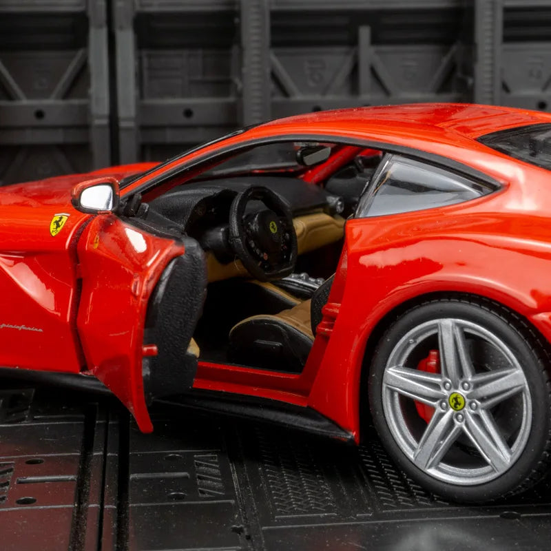Ferrari F12 berlinetta 1:24  Bburago
