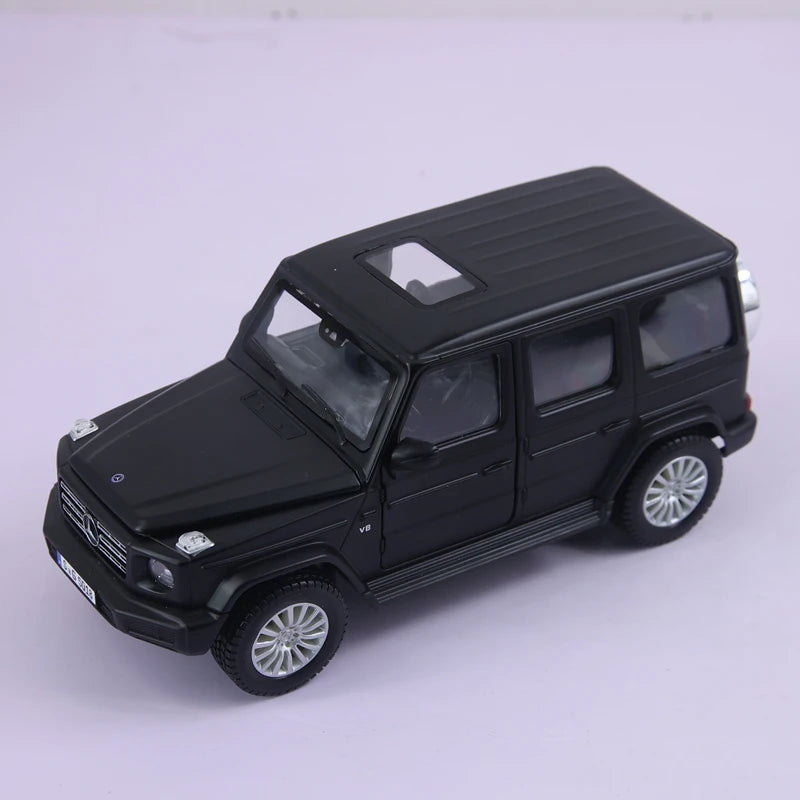 Mercedes Benz G500 1:25