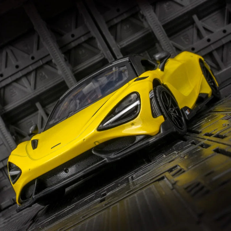 McLaren 765LT 1:24