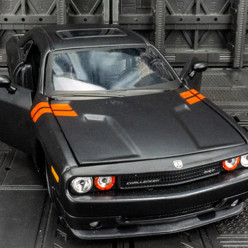 Dodge Challenger 1:24