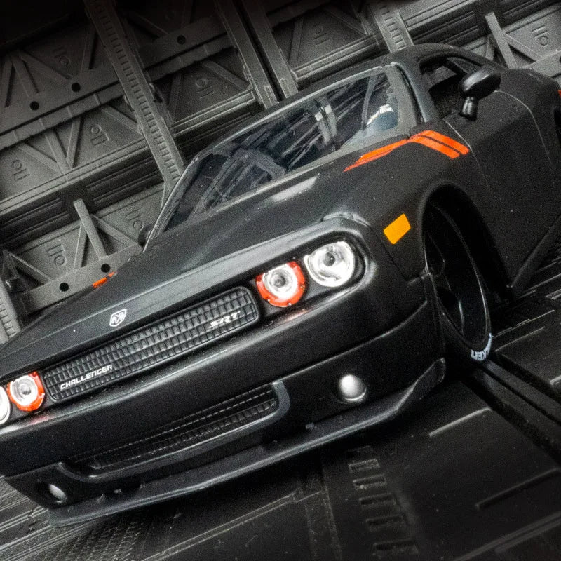 Dodge Challenger 1:24