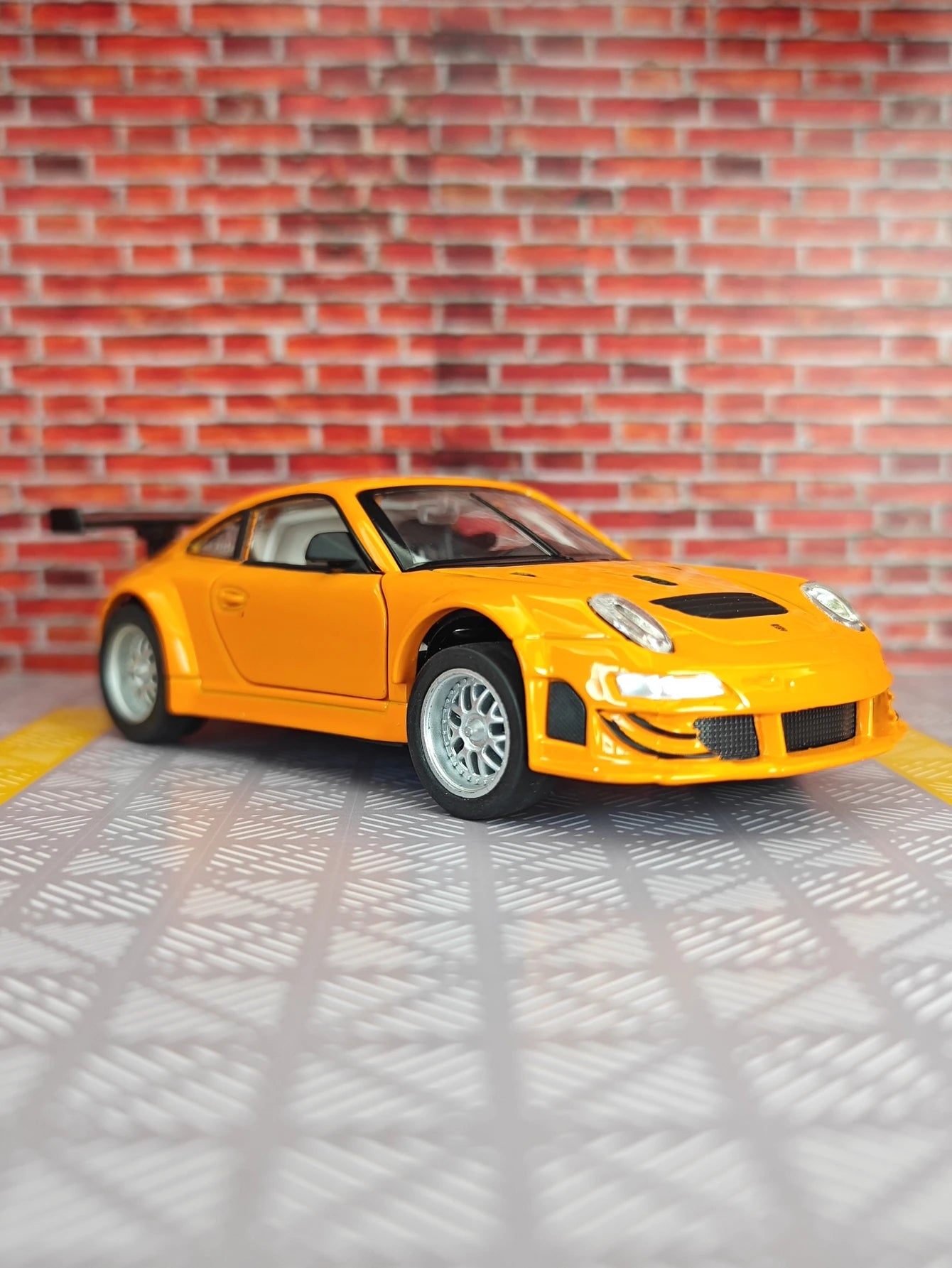 Porsche 911 GT3 1:32