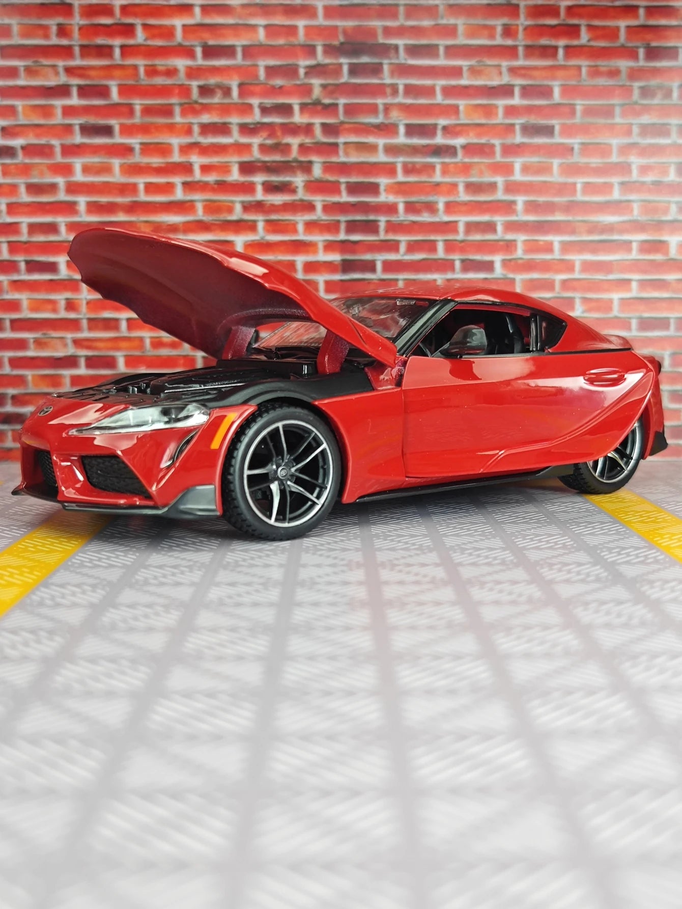 Toyota GR Supra 1:24