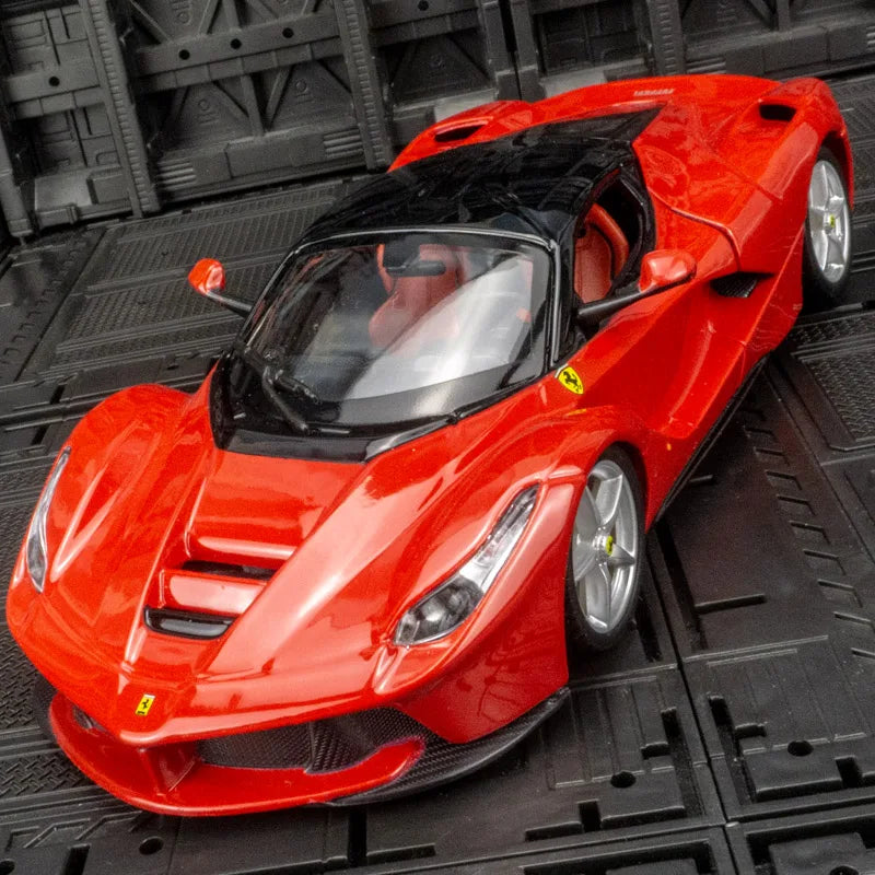 Ferrari Laferrari 1:24 Bburago