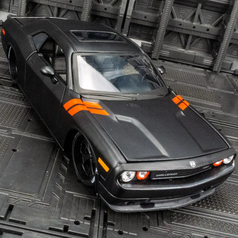 Dodge Challenger 1:24