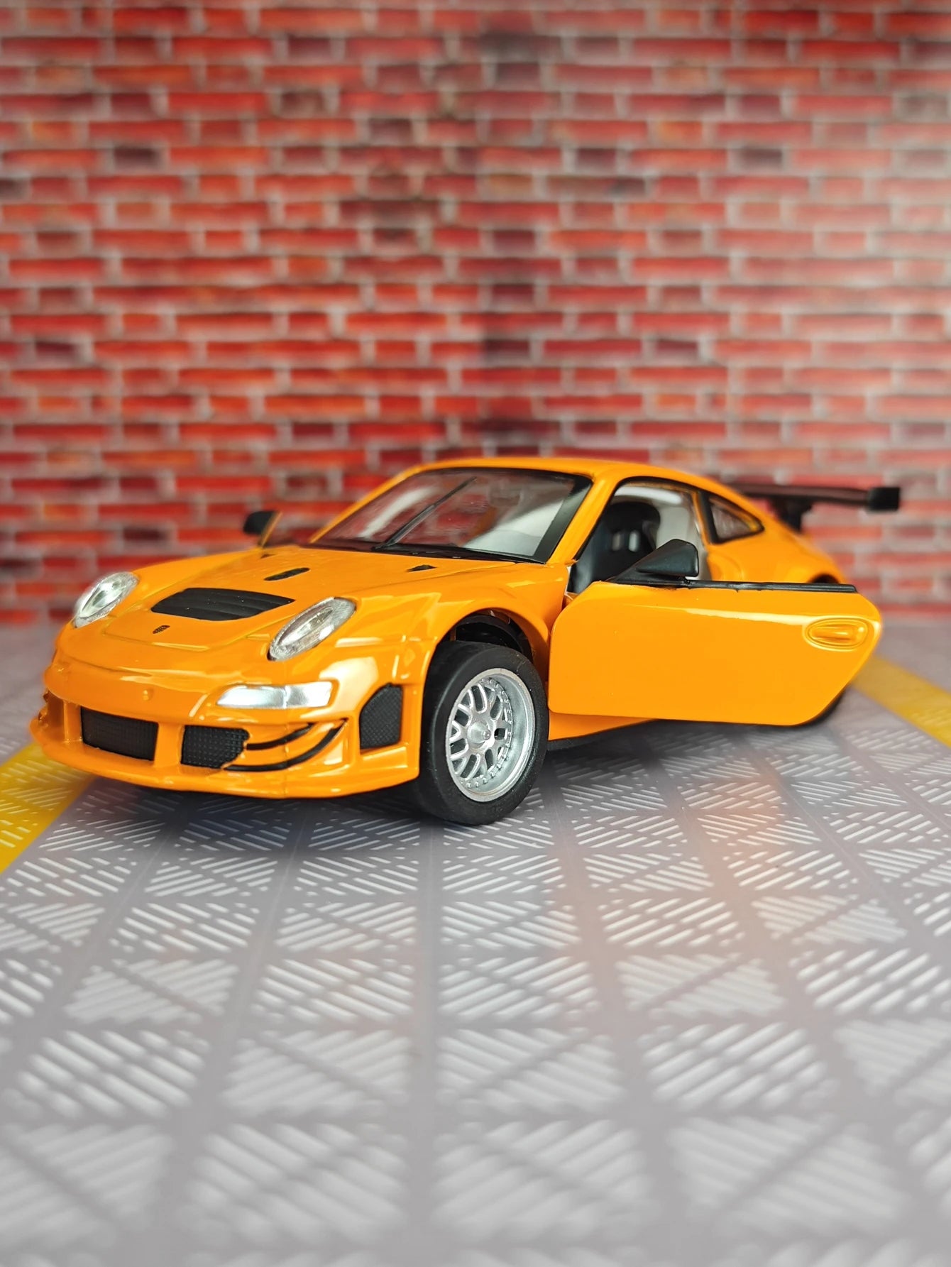 Porsche 911 GT3 1:32