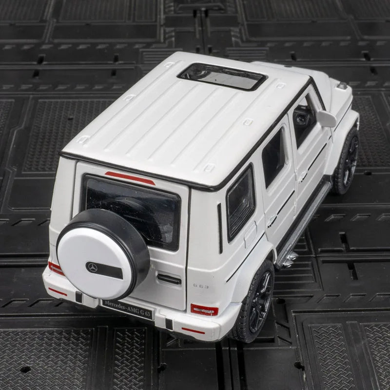 Mercedes Benz G63 1:32